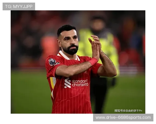 足球巨星重磅续约再掀波澜豪门球队未来格局或将因此改写